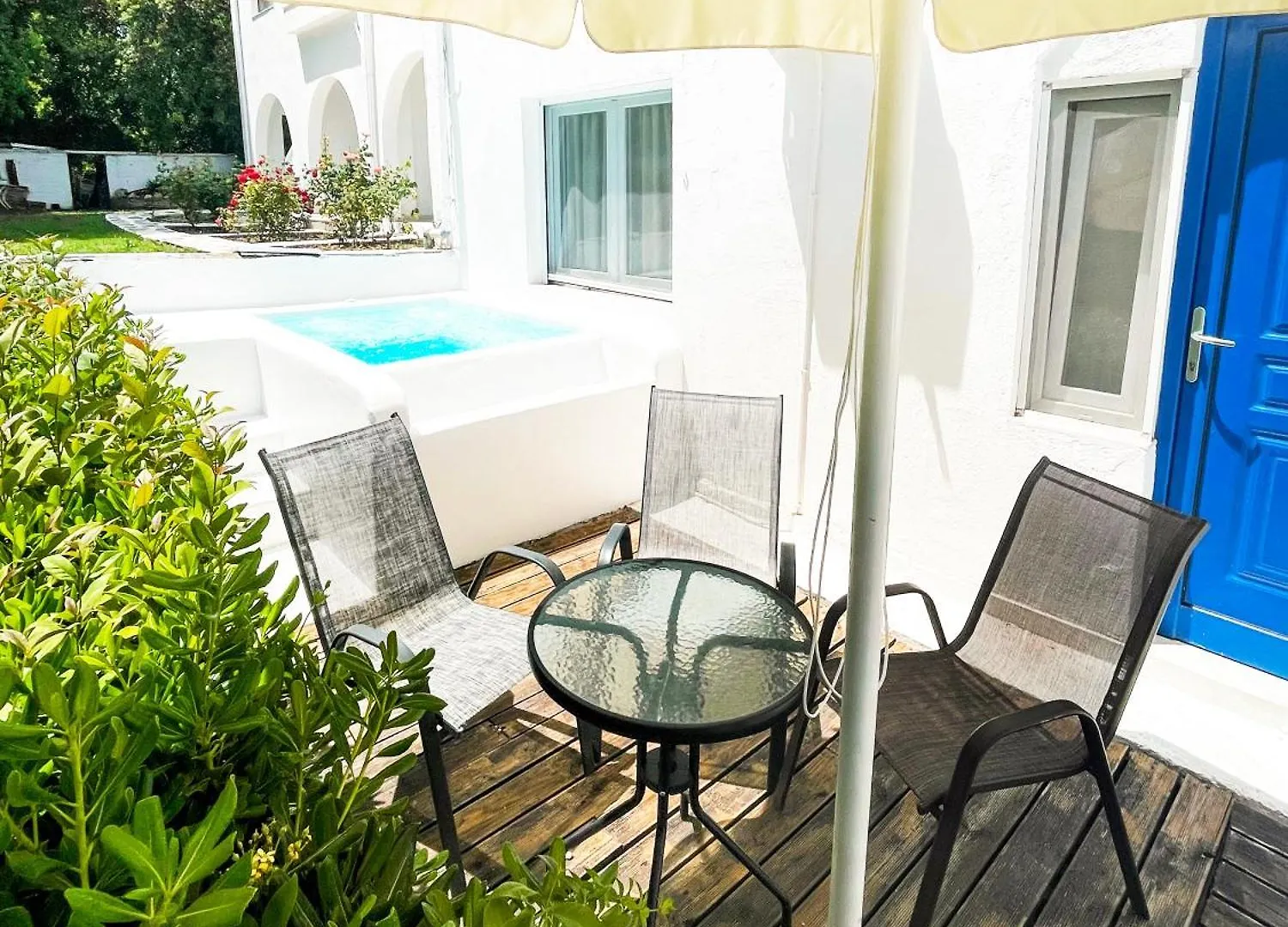 Theo Bungalows Boutique Hotel Kriopigi 3*,
