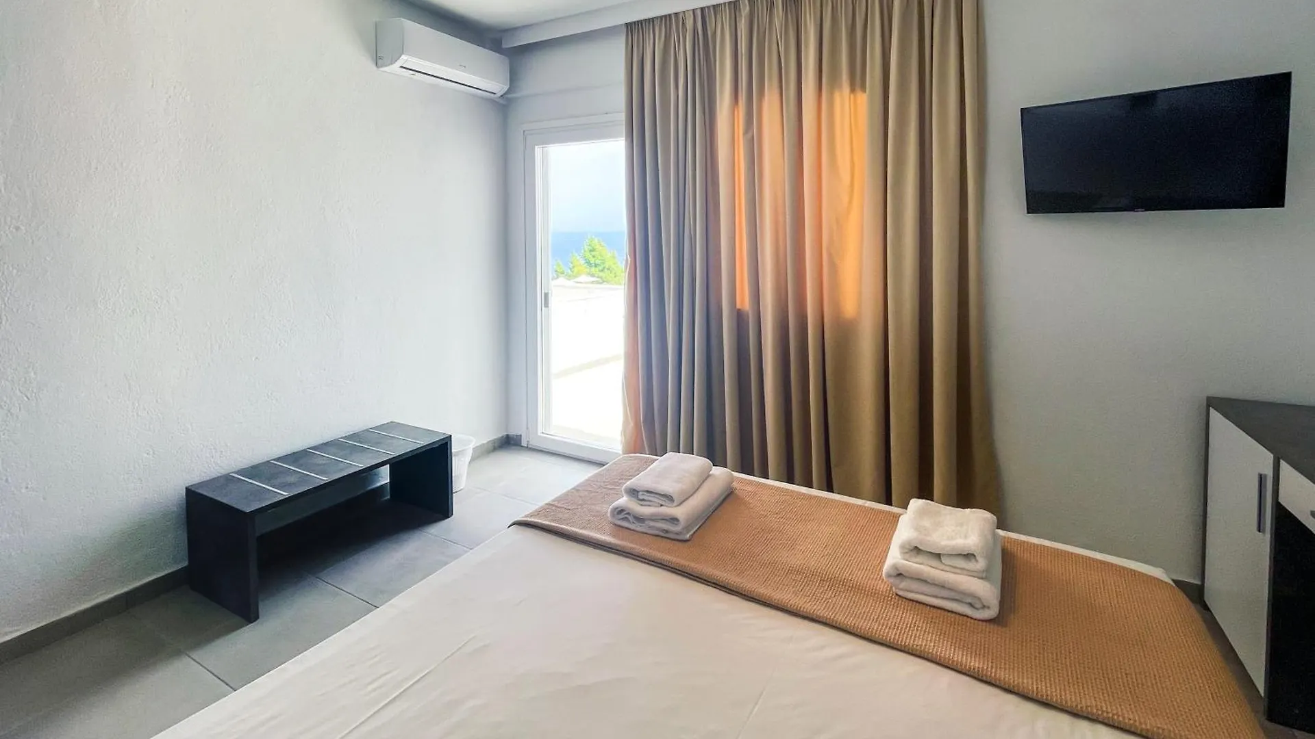***  Theo Bungalows Boutique Hotel Kriopigi Yunanistan